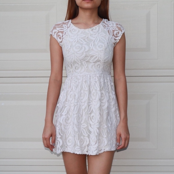 H&M white dress - Picture 1 of 3
